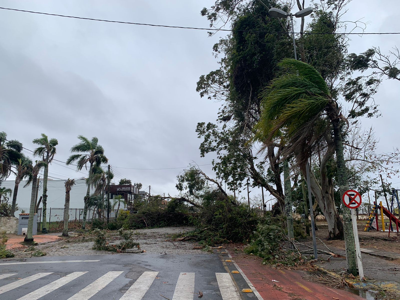 Imagem mostra efeito do ciclone em São Louernço do Sul.