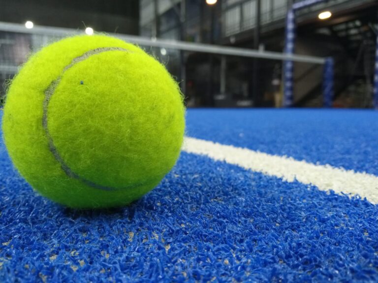 3º Circuito Smash de Padel inicia nesta sexta-feira (04). Evento terá até R$35 mil em premiação entre os atletas.