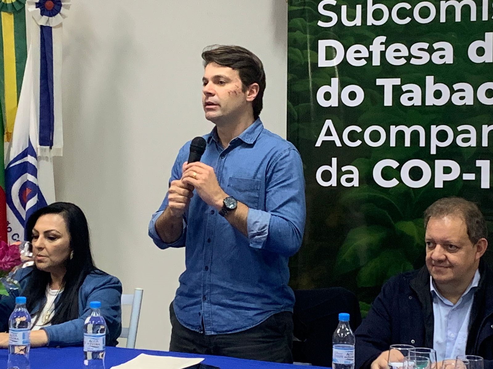 Reunião em defesa do tabaco