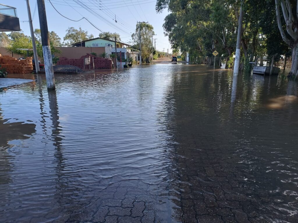 Arambaré recebe cestas básicas e kits de alimentos devido às enchentes