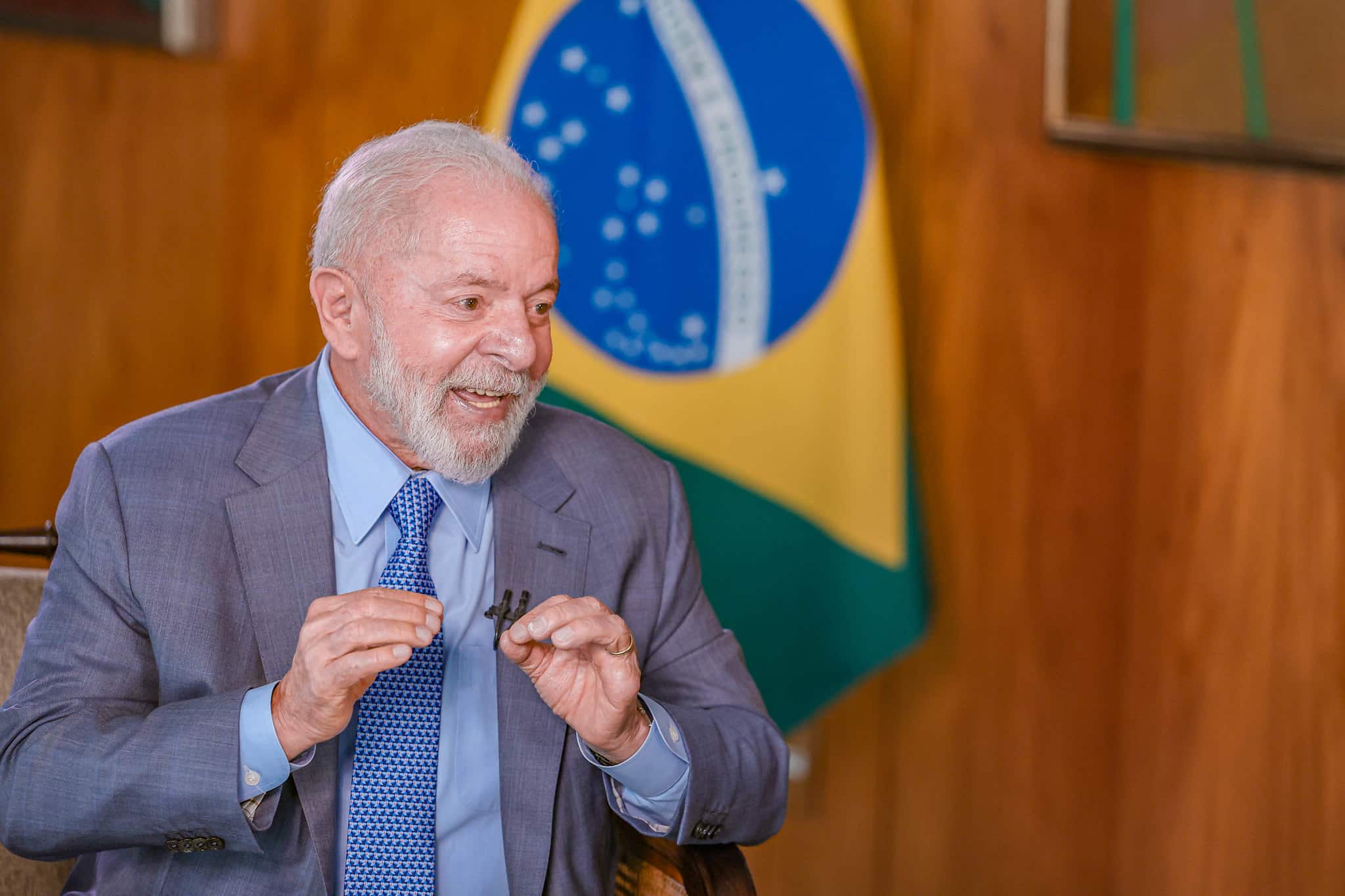 Lula sanciona com vetos renegociação das dívidas dos estados