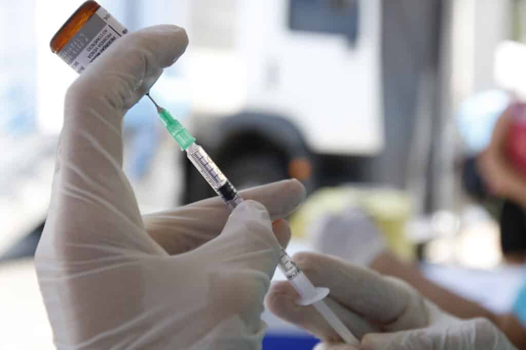 Gripe: aumento nas hospitalizações e óbitos alerta para importância da vacinação