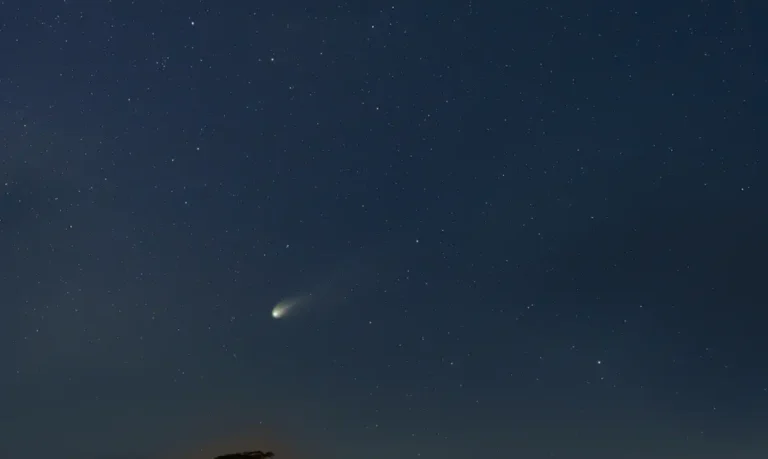 "Cometa do Diabo" ficará visível no Brasil neste domingo; veja horário