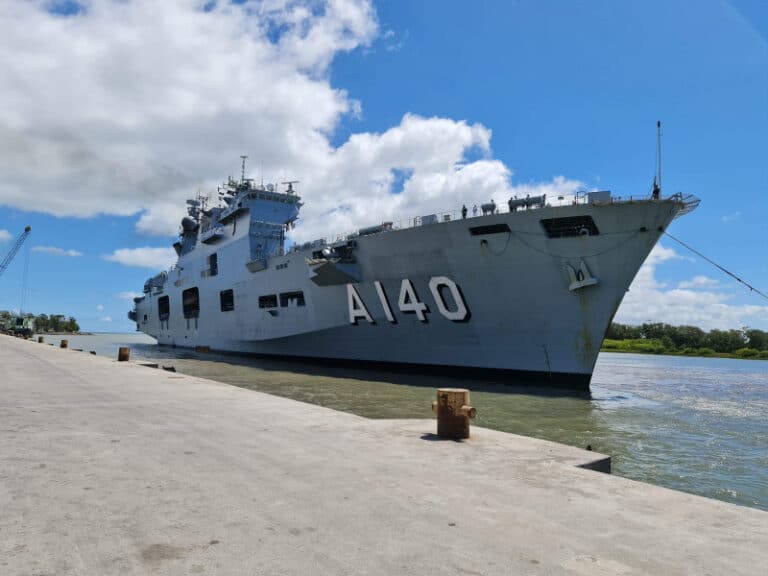 Maior navio de guerra da América Latina deve chegar em Rio Grande no sábado (11)