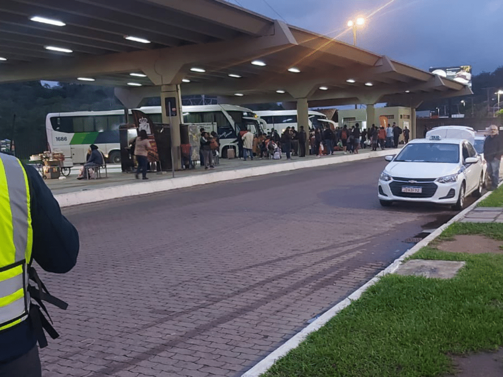 Linhas de ônibus são suspensas entre Porto Alegre, municípios da Costa Doce e Pelotas