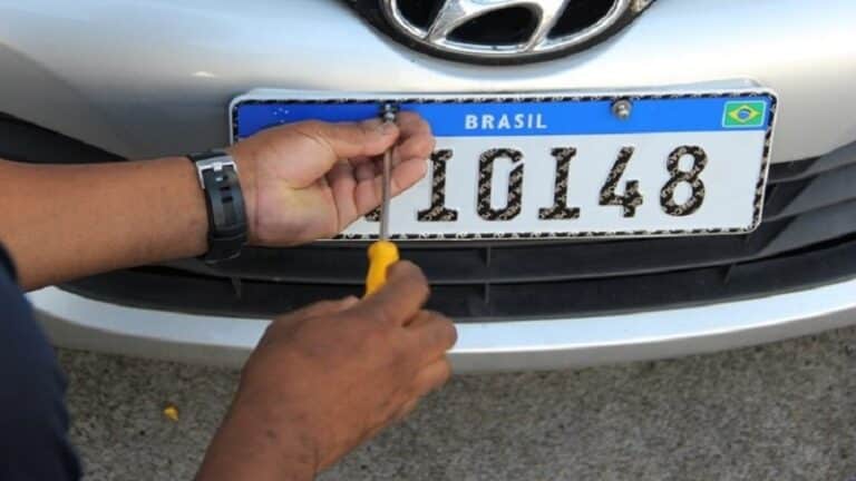 DetranRS dispensa taxa de vistoria para placas de veículos perdidas na enchente