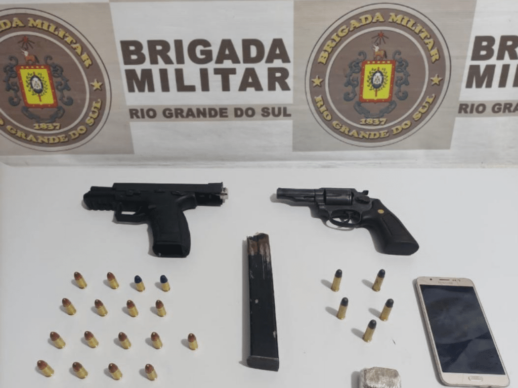 Brigada Militar prende suspeito por porte ilegal de arma e tráfico de drogas em Rio Grande