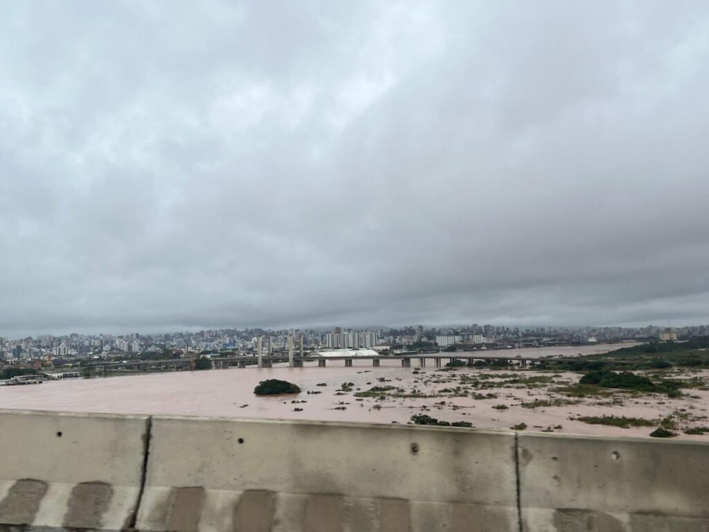 Duas pontes do Guaíba e ponte dos Sinos estão interditadas