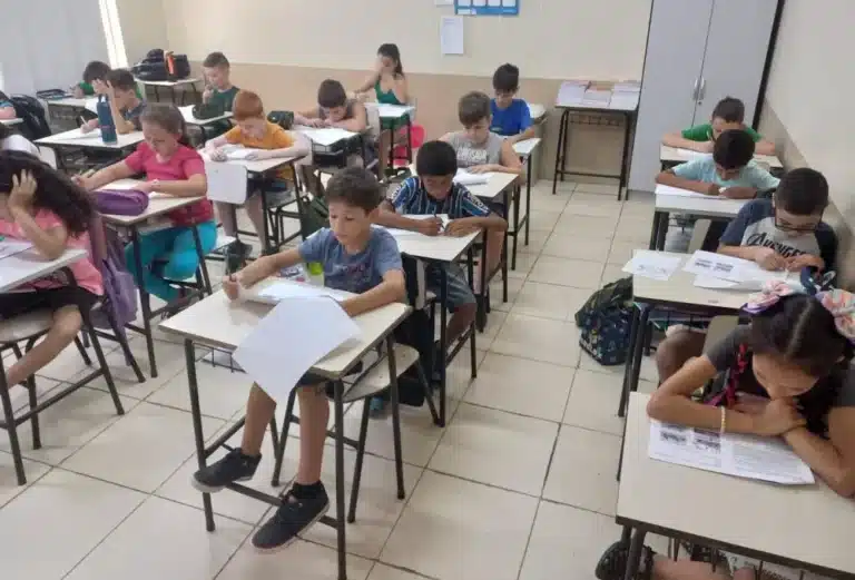 Pesquisa nacional quer investigar a violência contra educadores