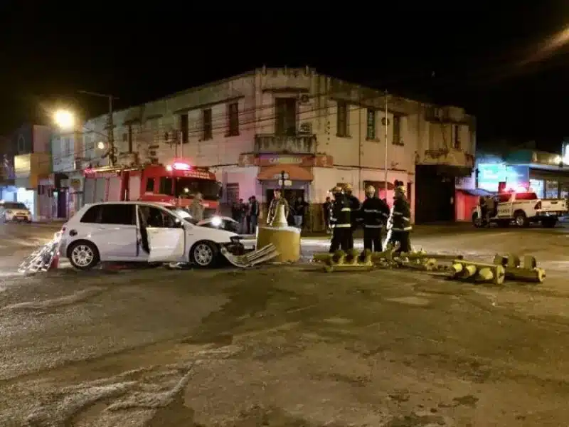 Sinaleira de Camaquã foi destruída em um acidente em 2019. Foto: Redes Sociais