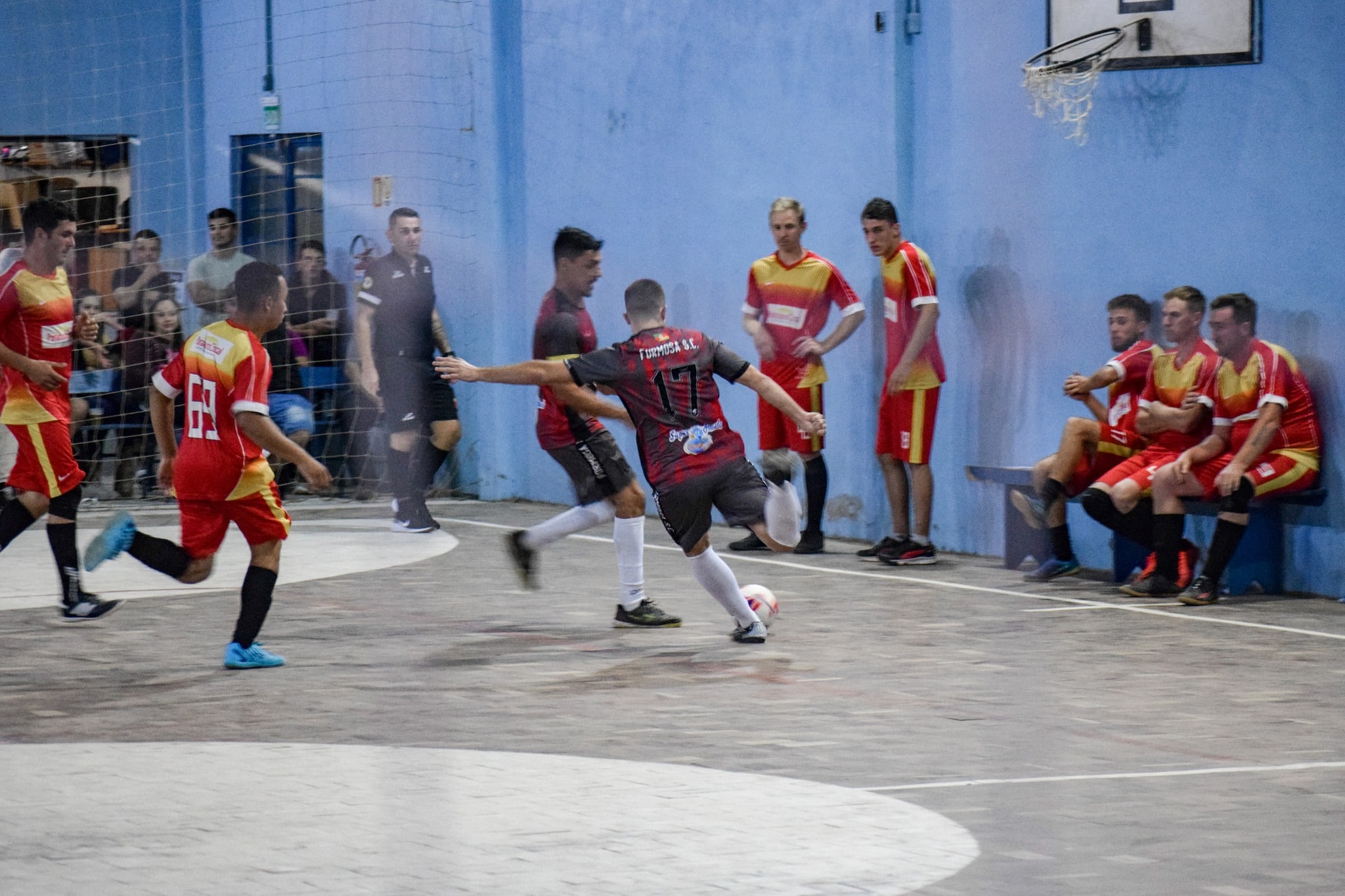 Aberto o Campeonato de Futsal 2024 em Cristal