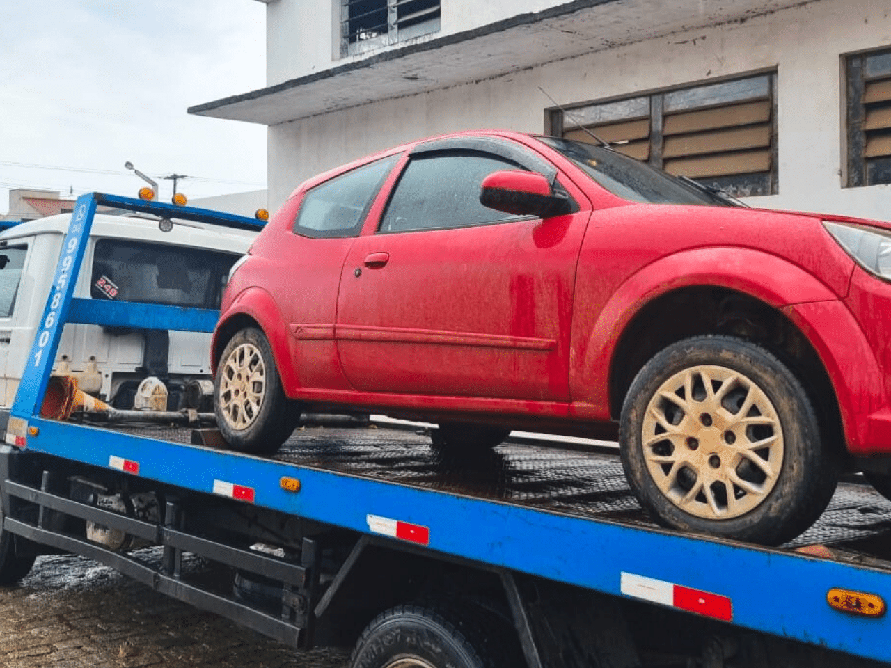 BM encontra carro utilizado por funcionário das obras da BR-116 que está desaparecido