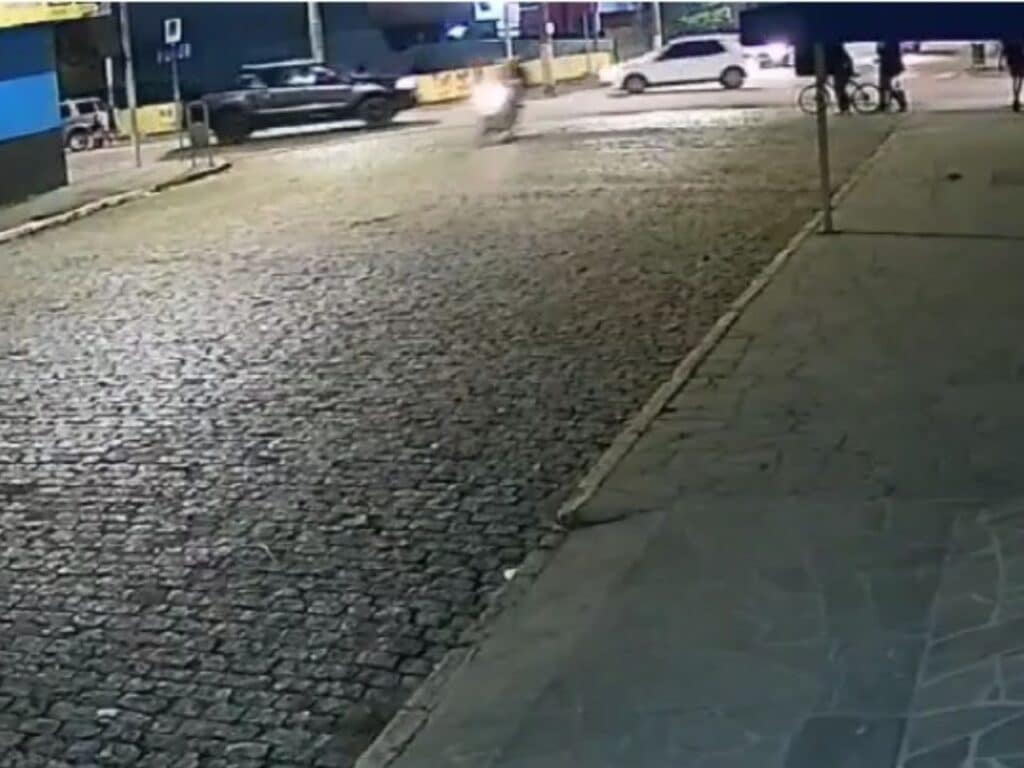 dupla escapa de acidente ao fugir da polícia em Camaquã