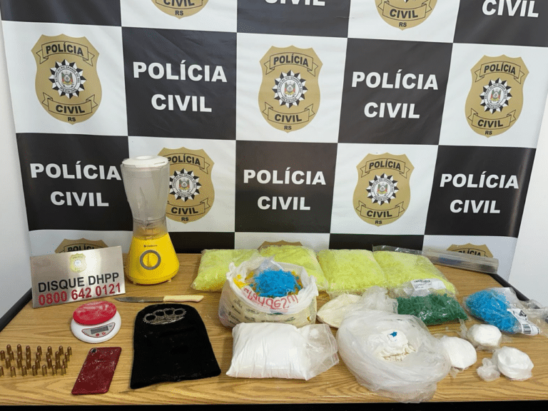 Mulher é presa em laboratório artesanal de cocaína em Porto Alegre