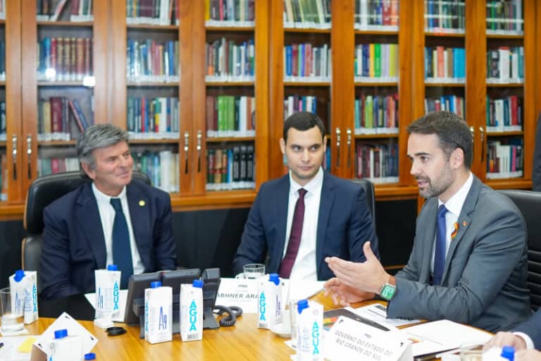 Foto: Maurício Tonetto/Secom Durante a tarde, Leite reuniu-se com o ministro da Fazenda, Fernando