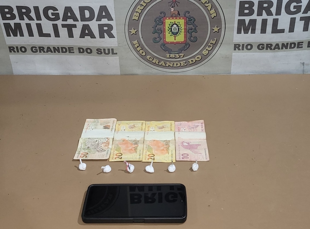 Traficante preso com cocaína e dinheiro em Pelotas