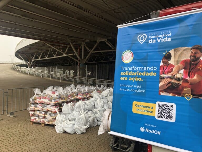 R$ 270 mil em produtos são doados para 250 famílias na capital. Foto: Camejo Comunicação/RodOil