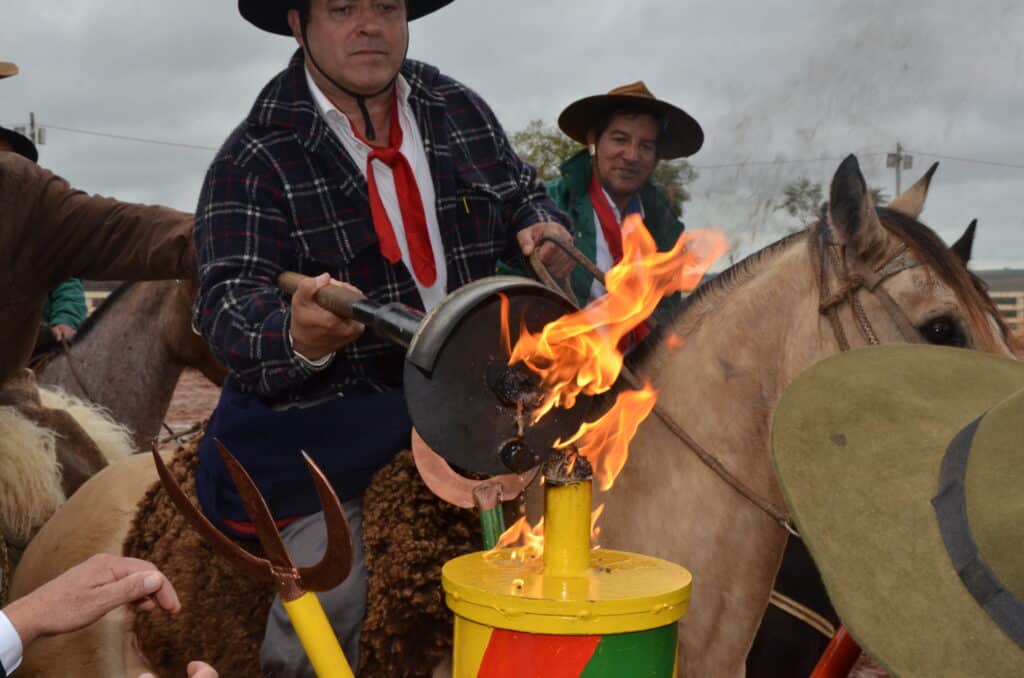 Alegrete recebe 75ª geração e distribuição da Chama Crioula. Foto: Divulgação/MTG