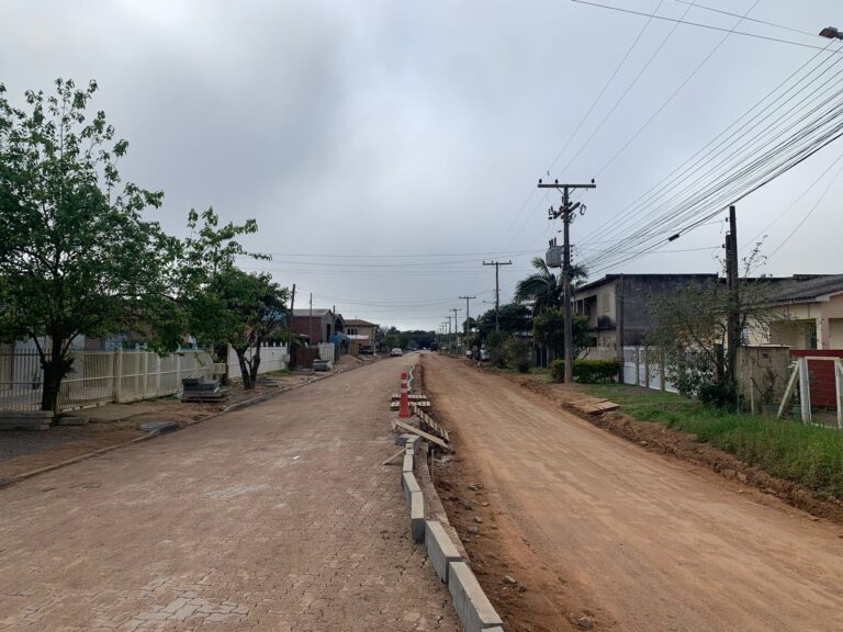 Camaquã: obras de pavimentação da Rua Paulo Belchior da Costa avançam