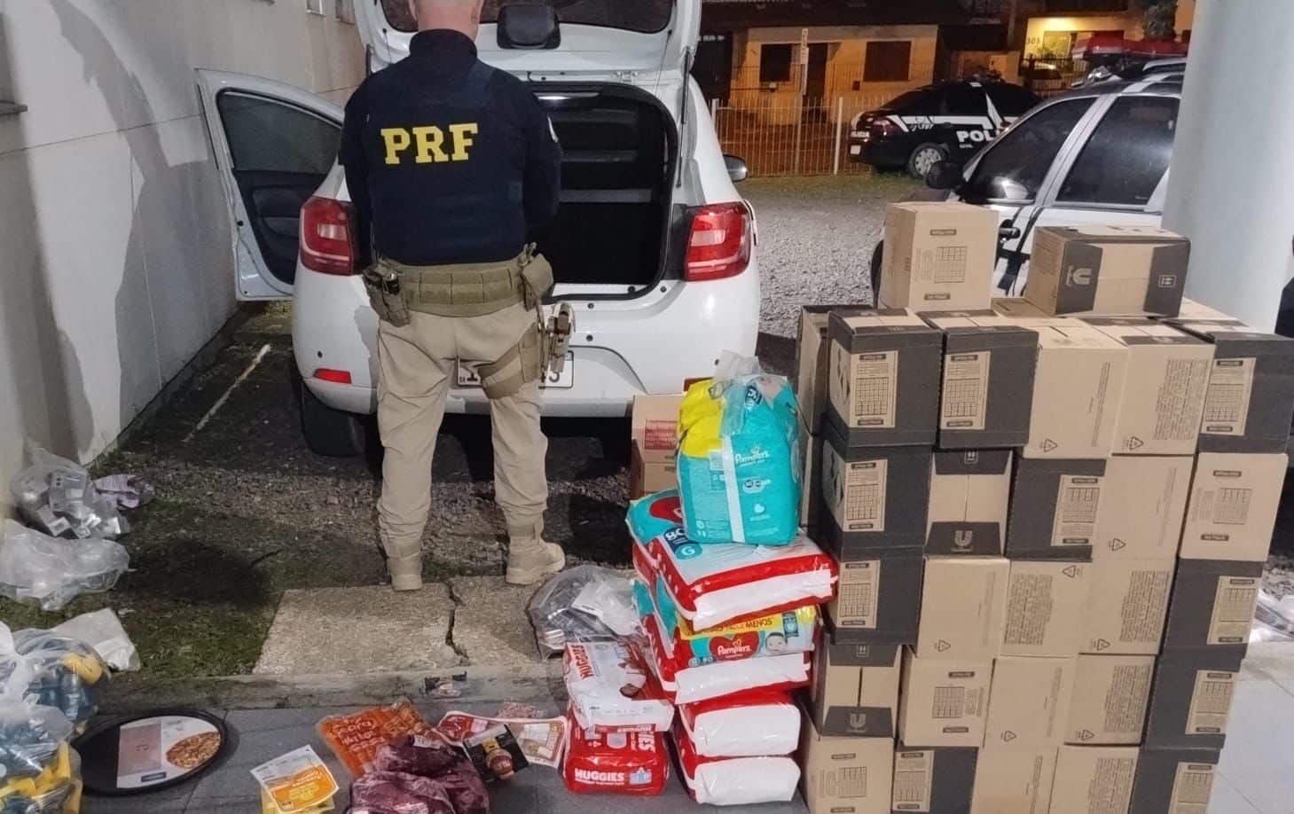 PRF prende quadrilha por furto de mercadorias em supermercado