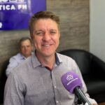 Tiago Szortyka (PSB), prefeito eleito de Dom Feliciano, concede entrevista para Rádio Acústica FM