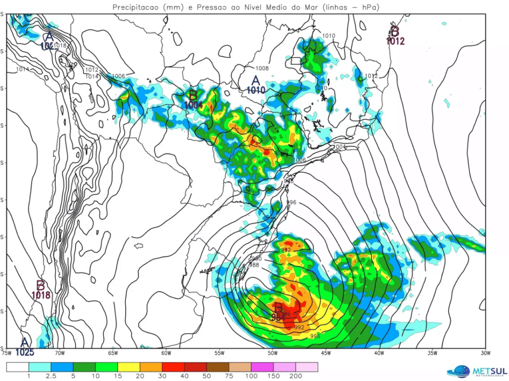 Semana começa com alerta para formação de ciclone extratropical no sul do Brasil