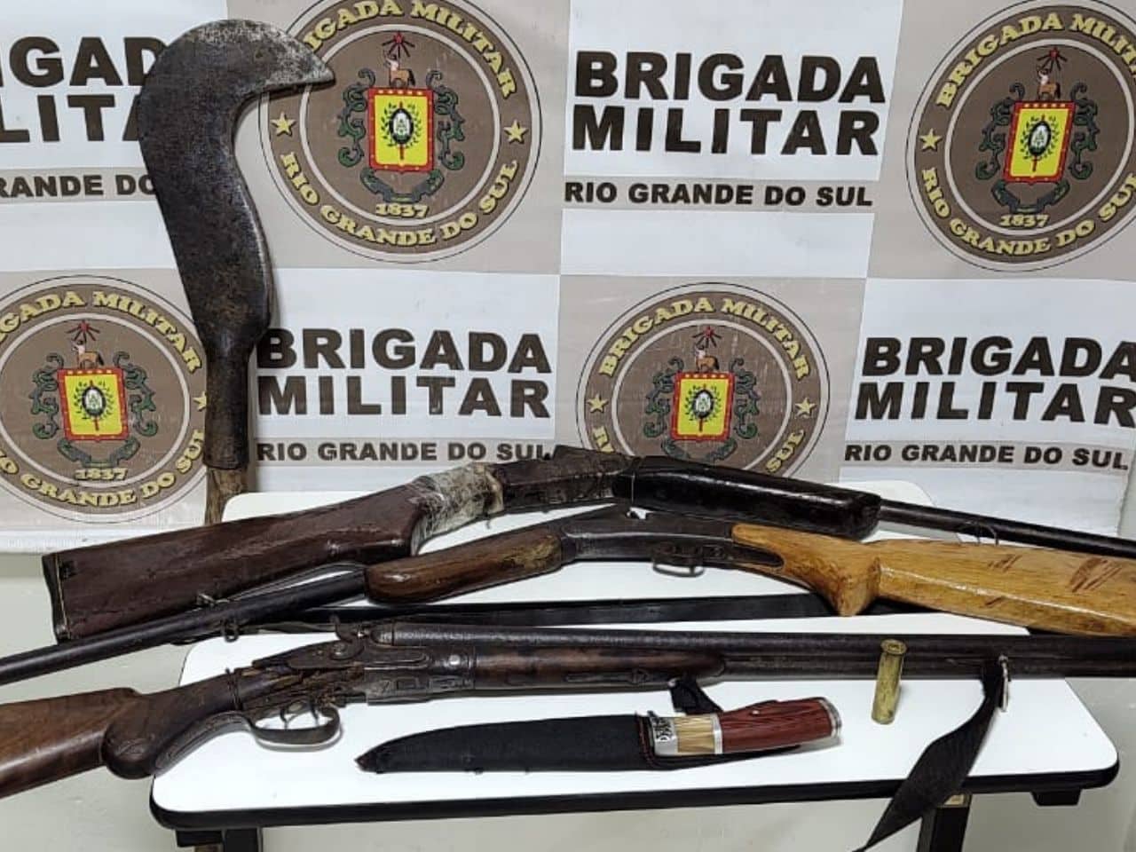 Amaral Ferrador: Brigada Militar apreende armas em operação na zona rural