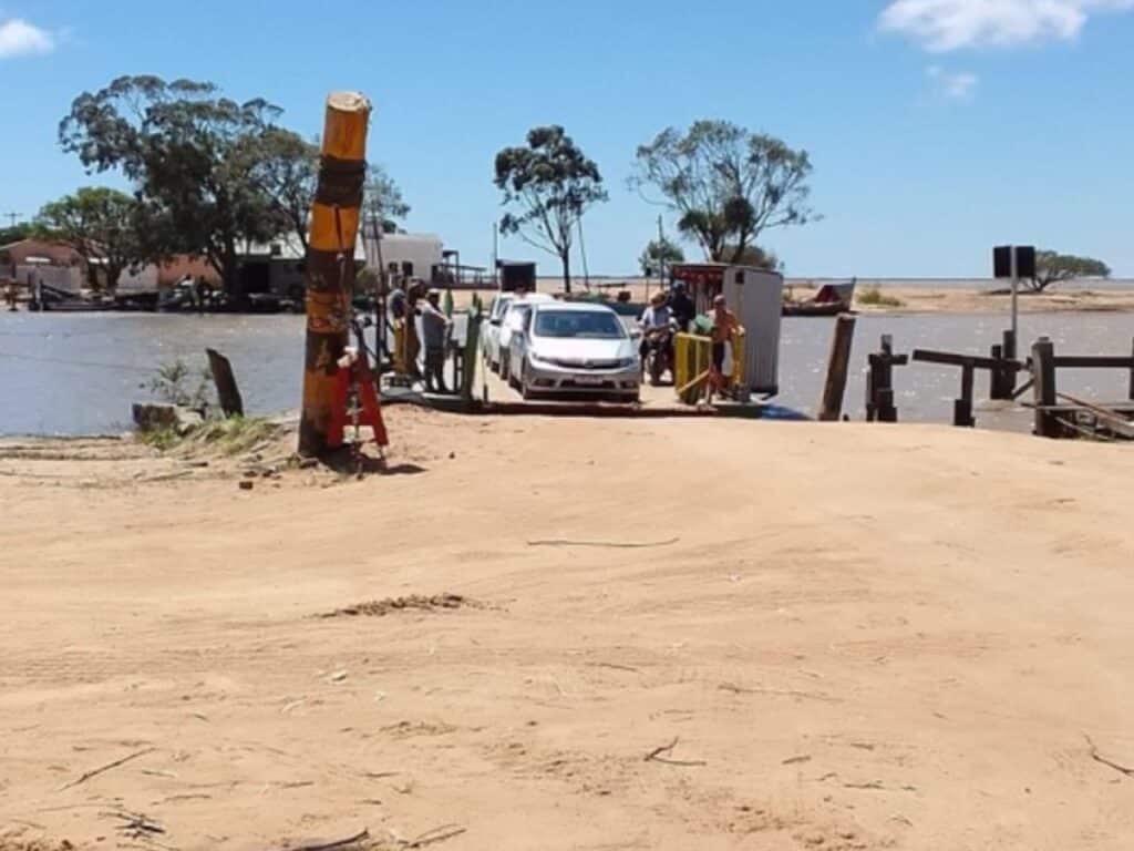 Balsa tem atividade suspensa nesta manhã em Arambaré