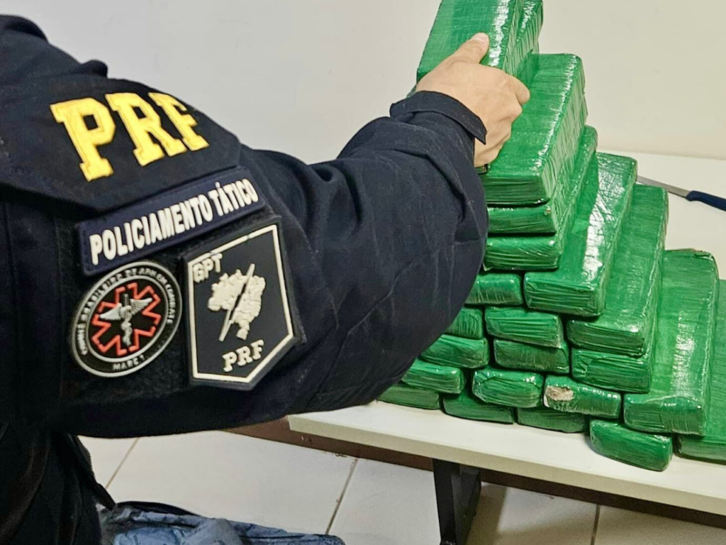 PRF e BM prendem casal de traficantes com maconha em São Borja