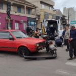 Acidente entre caminhonete e moto deixa ferido no centro de Camaquã