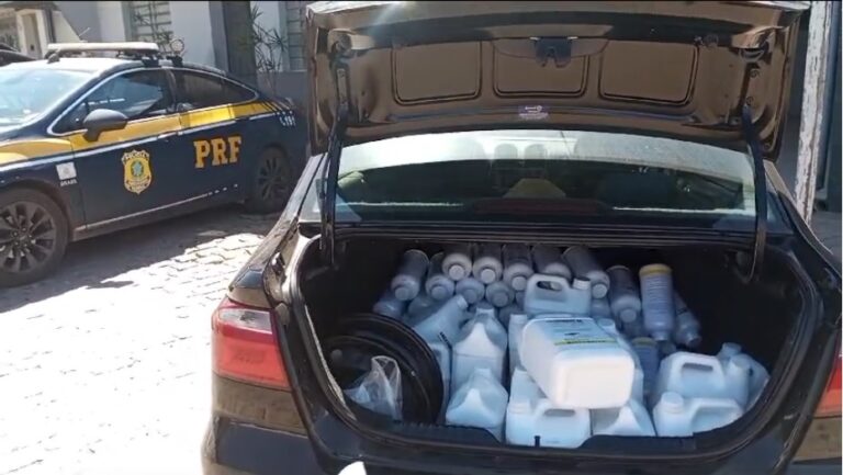 Preso homem com quase 180 litros de agrotóxicos ilegais em Camaquã