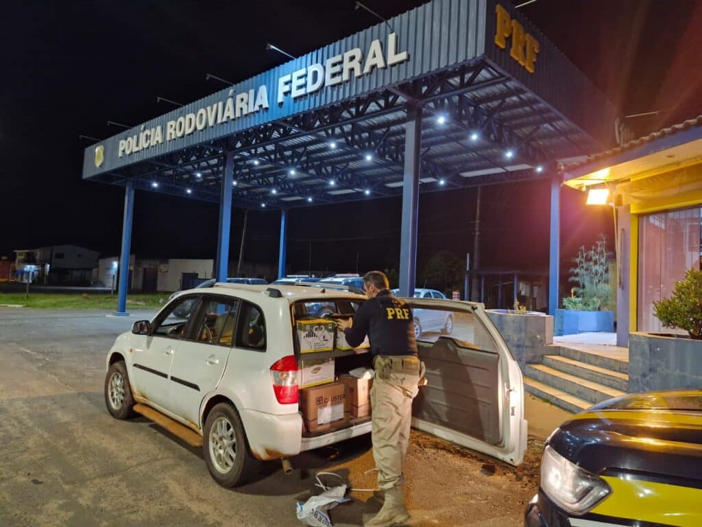 PRF prende homem transportando 90 quilos de agrotóxico ilegal em Rosário do Sul