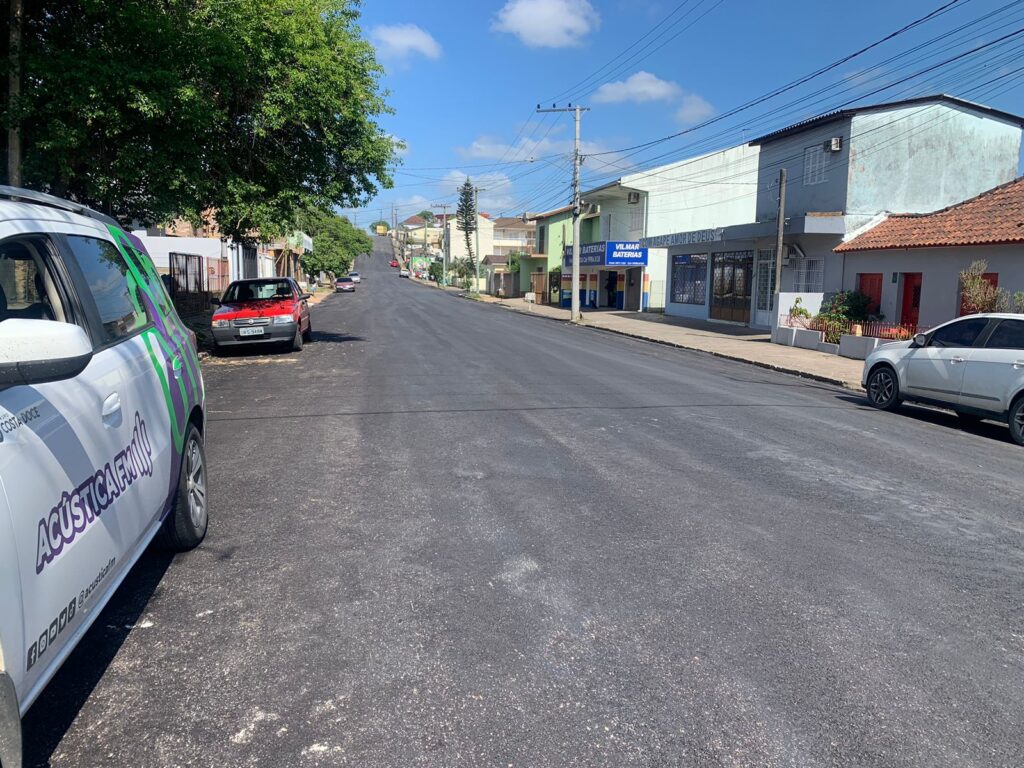 Obras de pavimentação na Rua Valter Kess avançam em Camaquã