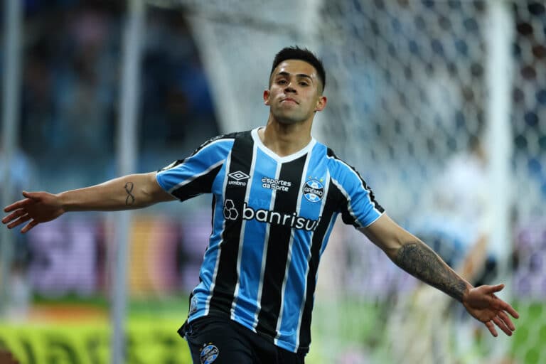 Grêmio vence o Fortaleza e sonha com vaga na Libertadores