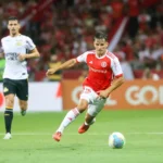 Inter vence o Criciúma e sonha com a Libertadores