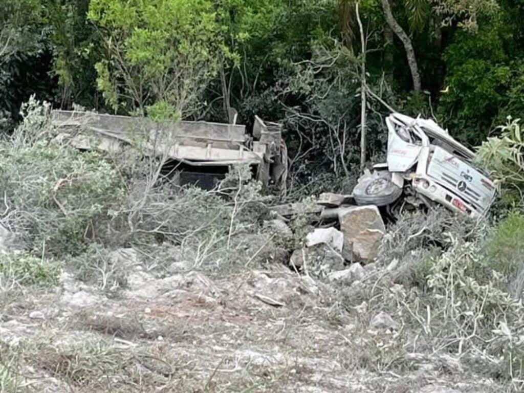 Motorista se joga de carreta sem freios em Encruzilhada do Sul