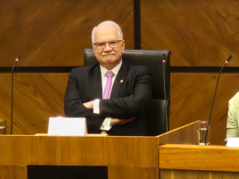 Fachin: "São fatos reais e graves, mas a democracia segue maior que tudo isso"