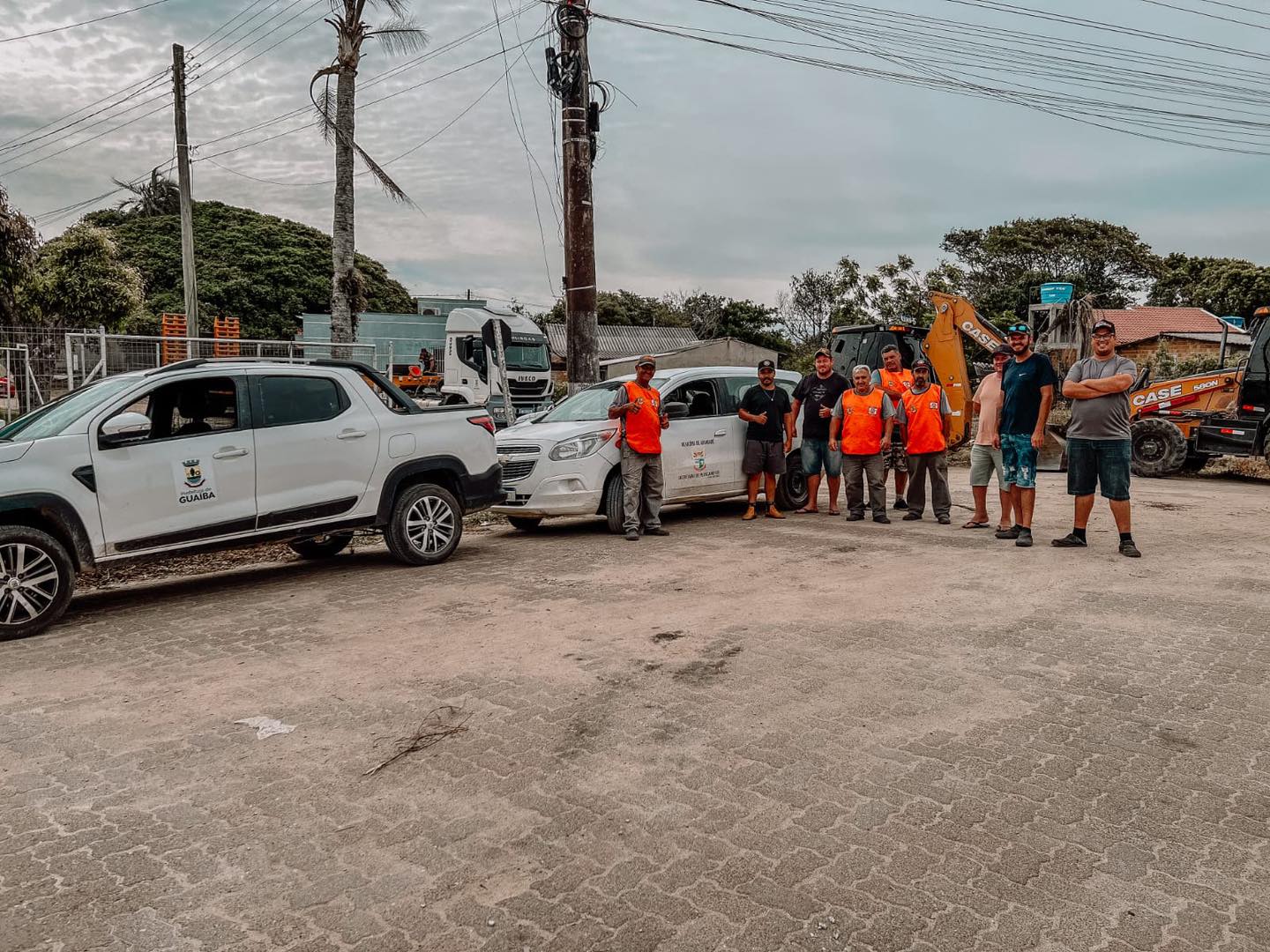 Arambaré realiza manejo de árvores após tempestades