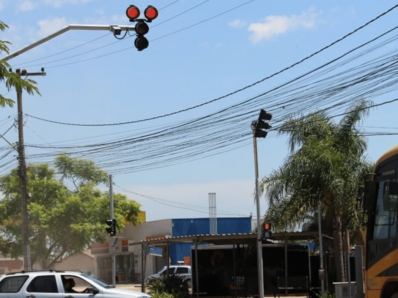 Eldorado do Sul instala primeira sinaleira inteligente no trânsito