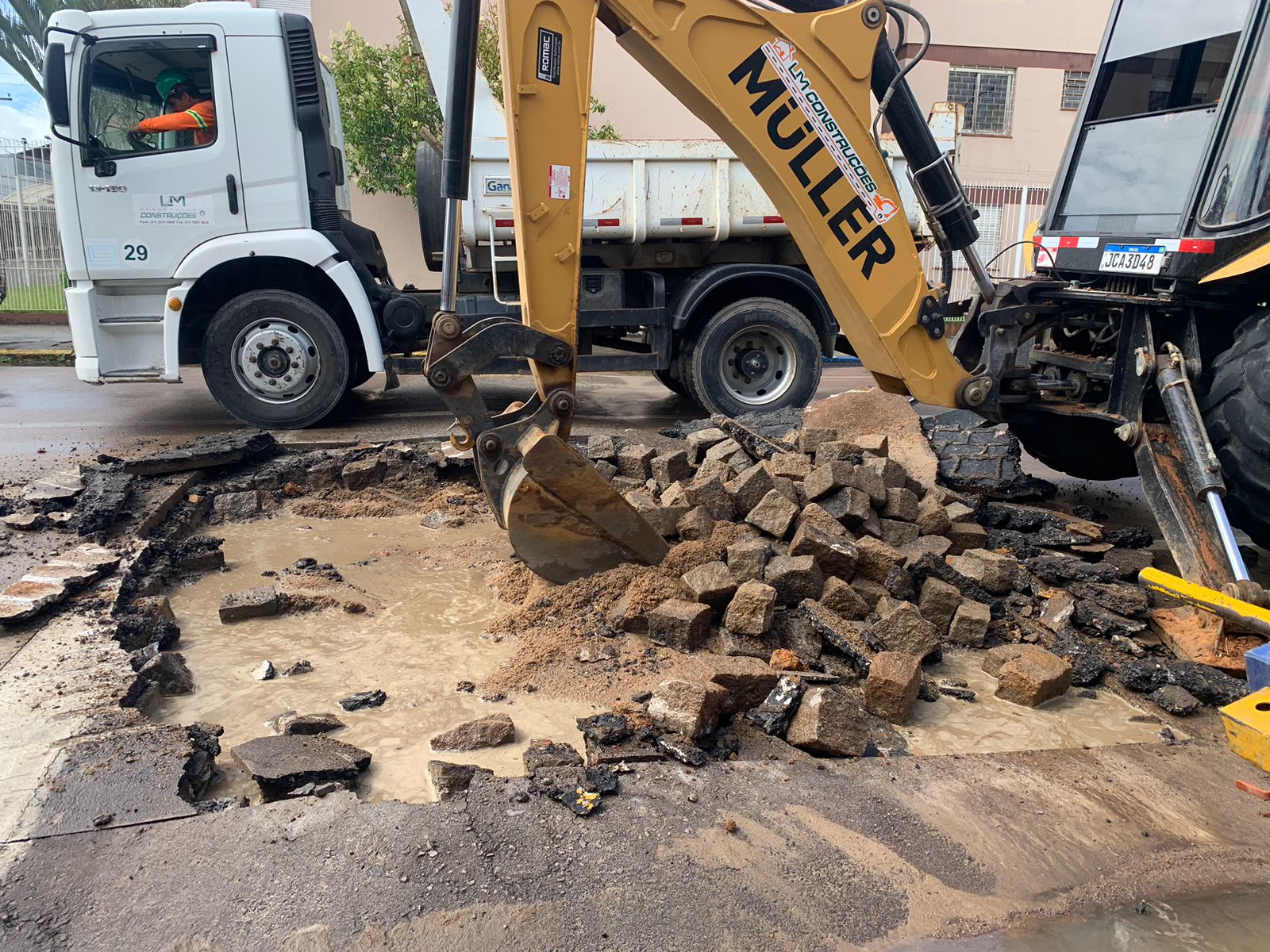 Vazamento em Camaquã deixa o centro sem água