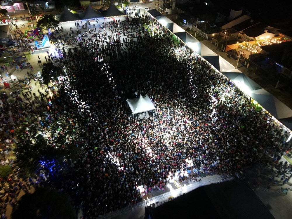 Israel e Rodolffo encantam público na prainha em Camaquã