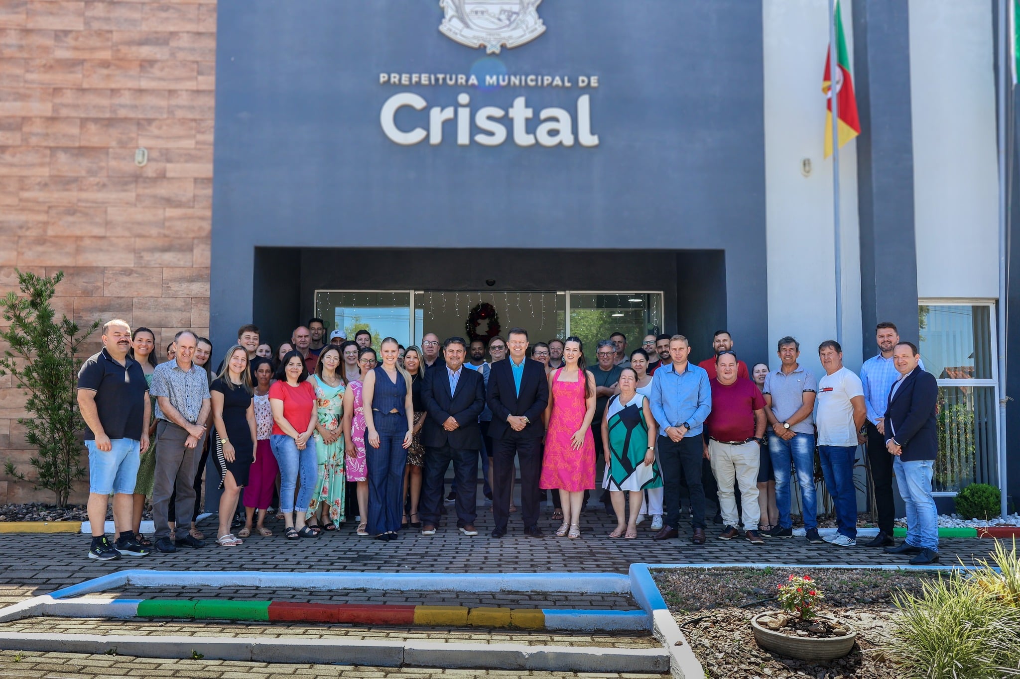 Marcelo Krolow apresenta nova equipe de secretários em Cristal