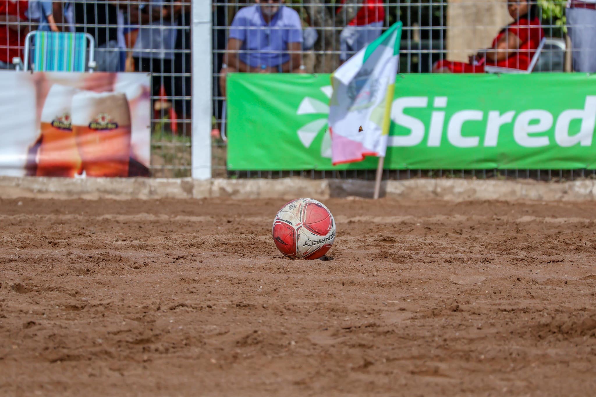 Sábado promete show ao vivo e esporte no balneário em Cristal