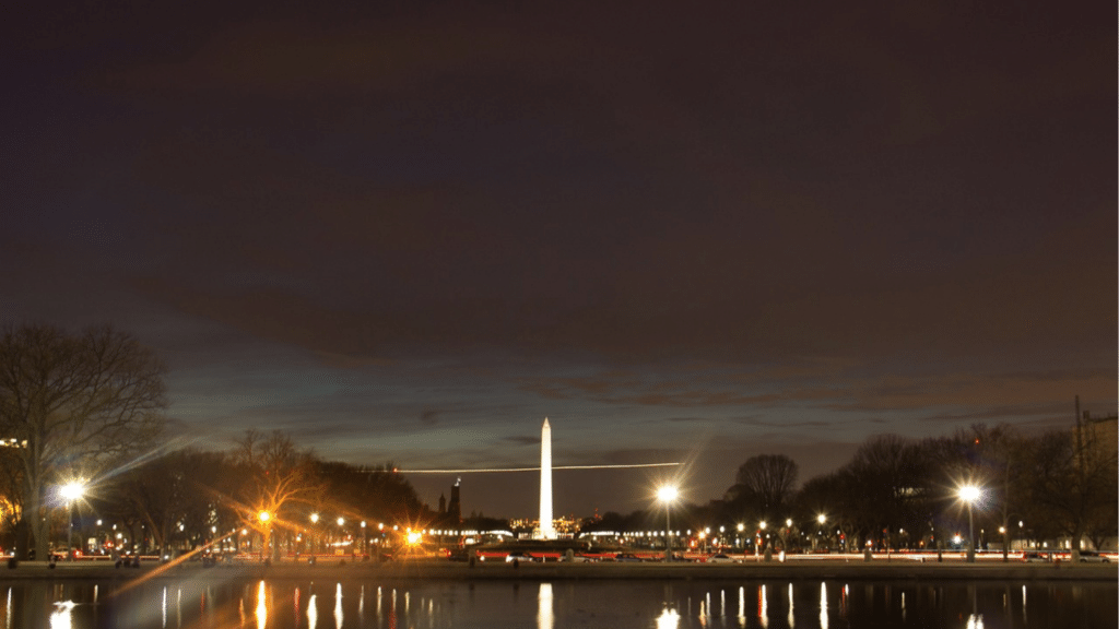 EUA: avião e helicóptero militar colidem em aeroporto de Washington