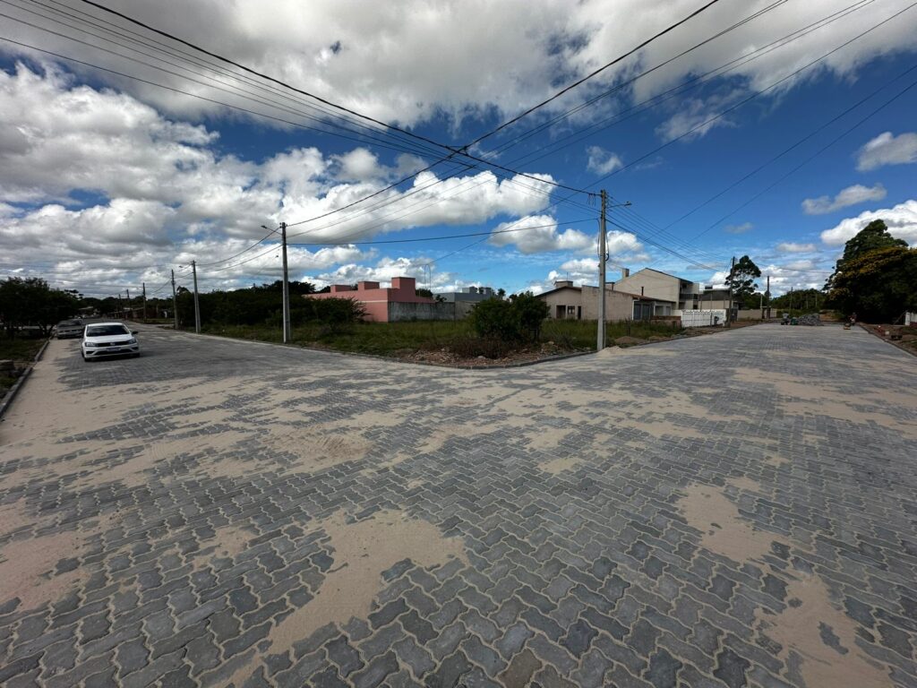 Duas ruas do bairro Parque Residencial Arroio Duro recebem calçamento em Camaquã. Foto: Divulgação | Prefeitura de Camaquã