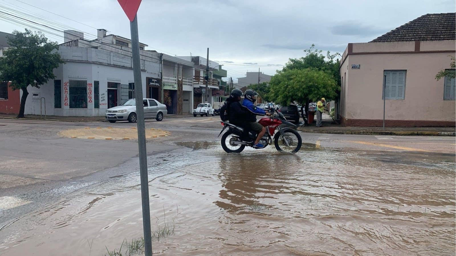 Camaquã: problemas de alagamento persistem na Luísa Maraninchi