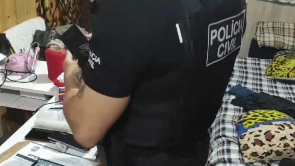 Organização se passou por chefe da Polícia Civil do RS para extorquir vítima do golpe dos nudes