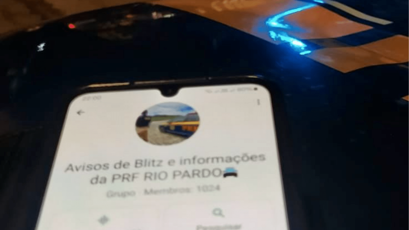 PRF prende homem por divulgar localização de blitz em grupo de WhatsApp