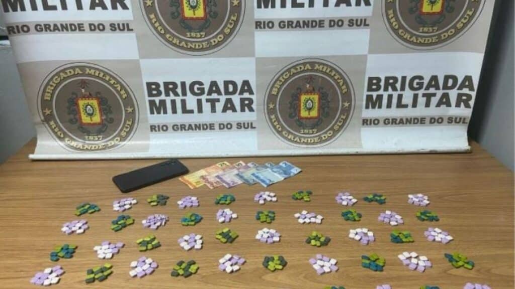 Arambaré: homem de 26 anos é detido com 498 comprimidos de ecstasy