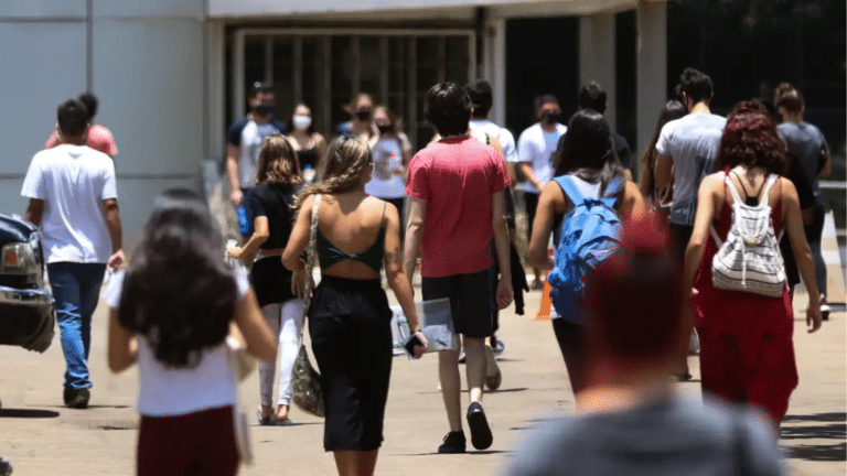Fies 2025: MEC realiza edição extra com vagas remanescentes em abril